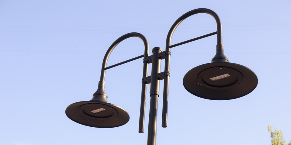 Применение кронштейнов для изменения характеристик систем парково-декоративного освещения